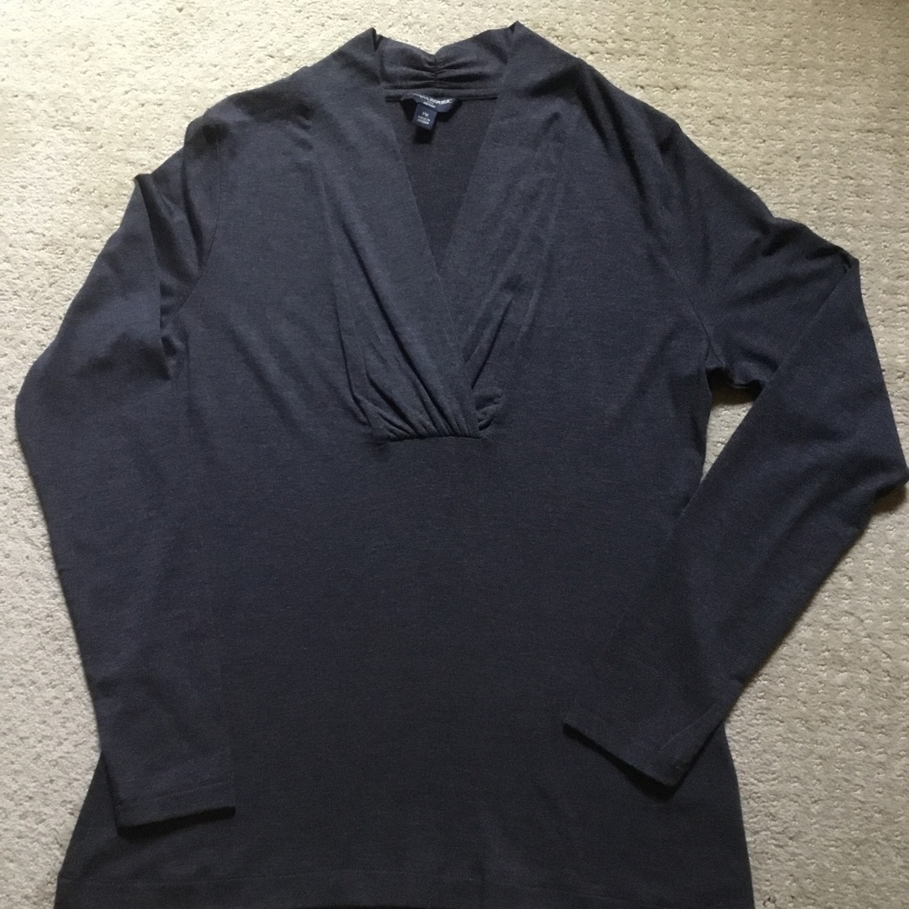 Banana Republic Long sleeve v neck top